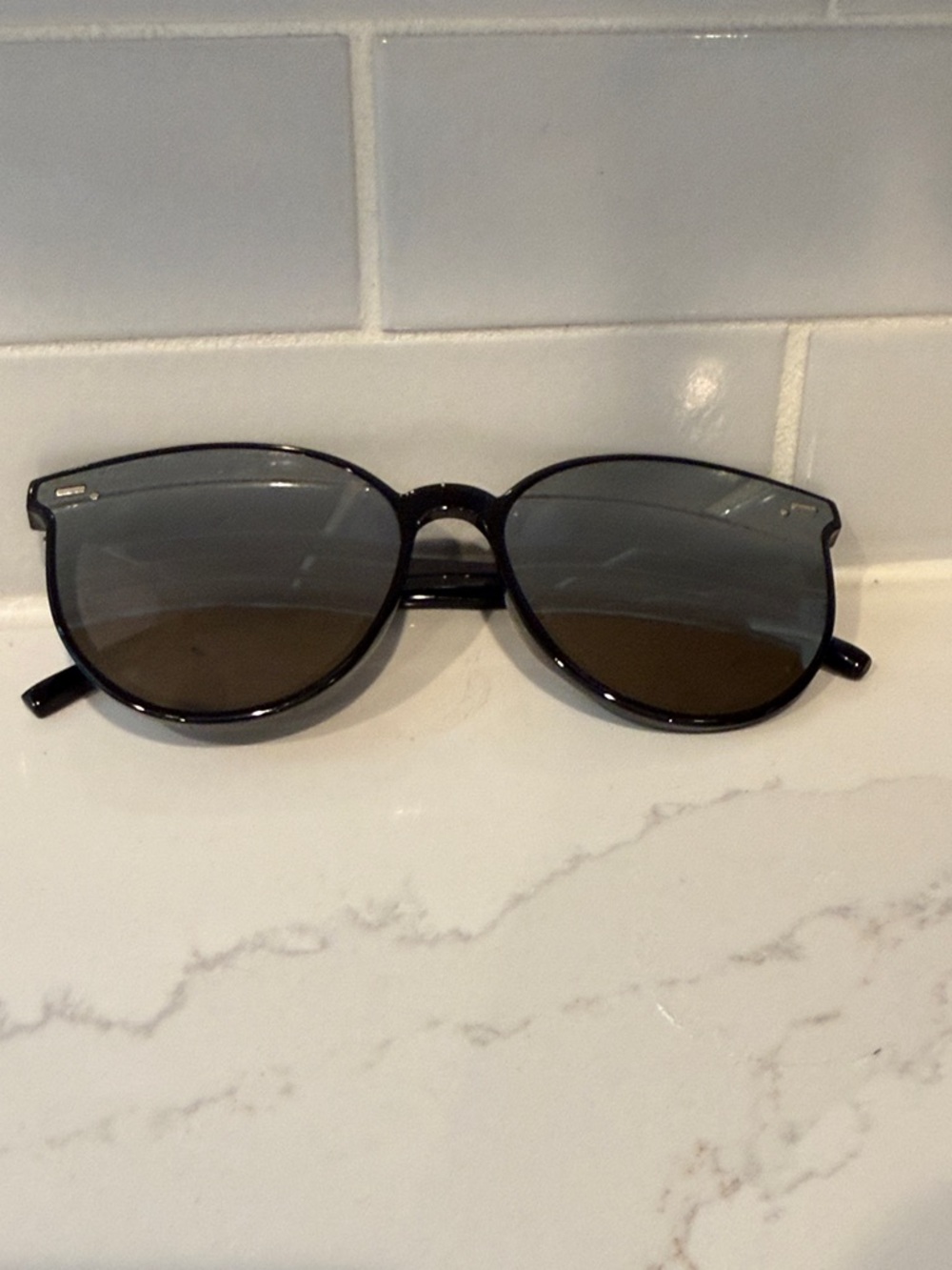 Black Round Women's Sunglasses - Mirrored Gray Lenses - Picture 2 of 4